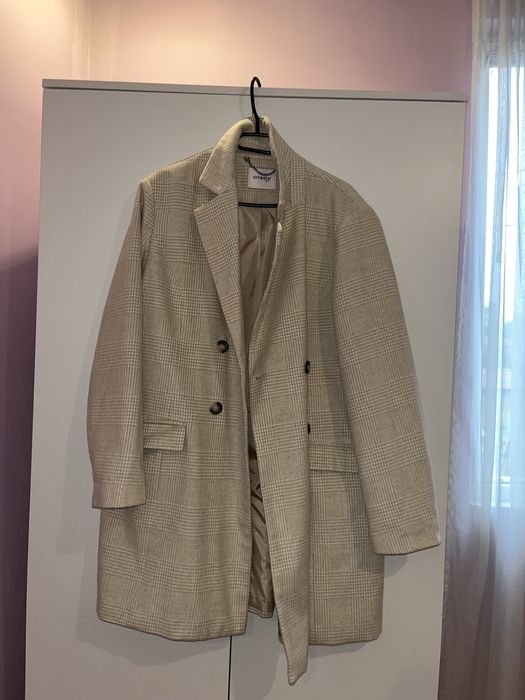 Палто на марката orsay