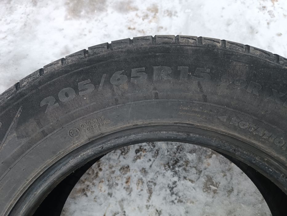 Продаю  зимные шины 205/65/ 15