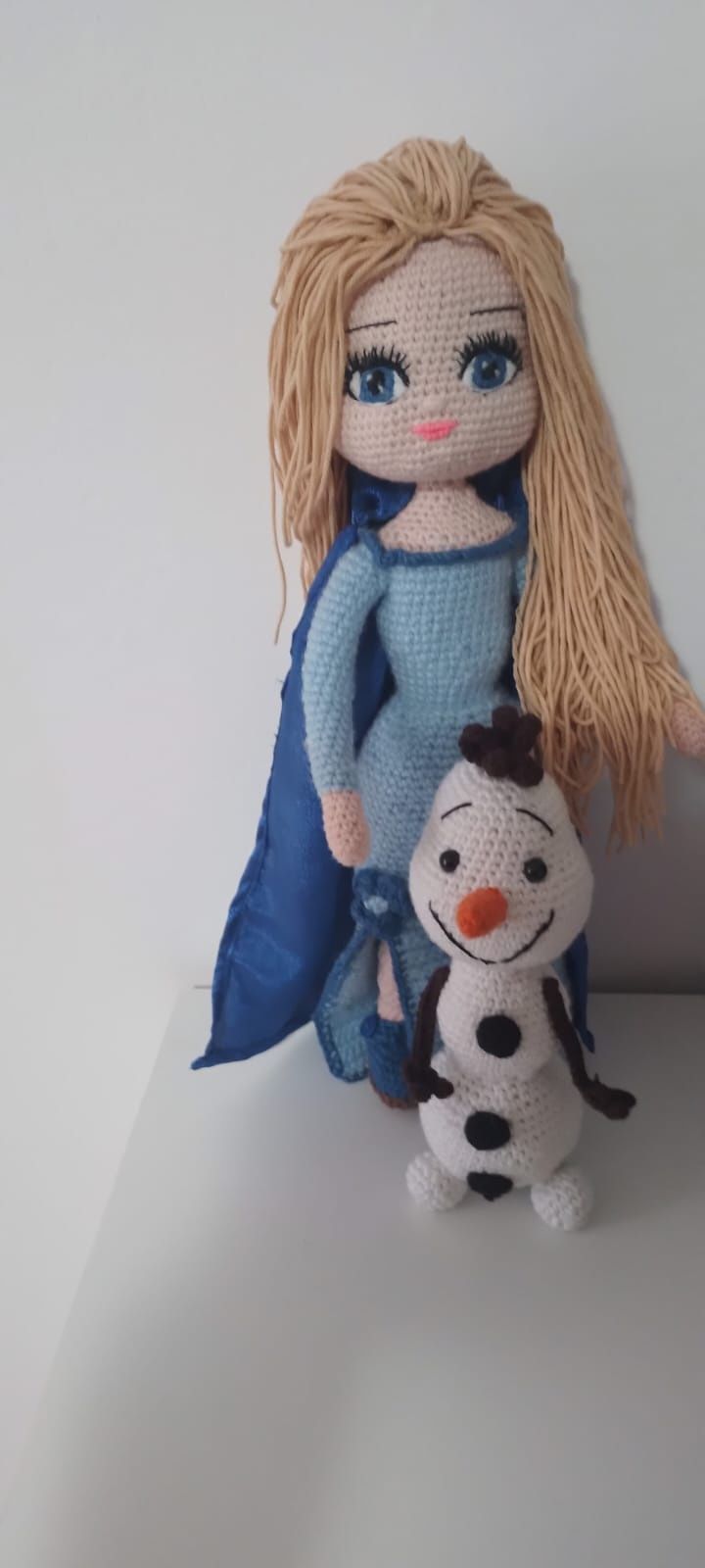 Elsa, Ana si Olaf