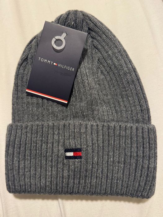 Caciula Tommy Hilfiger - Noua cu eticheta