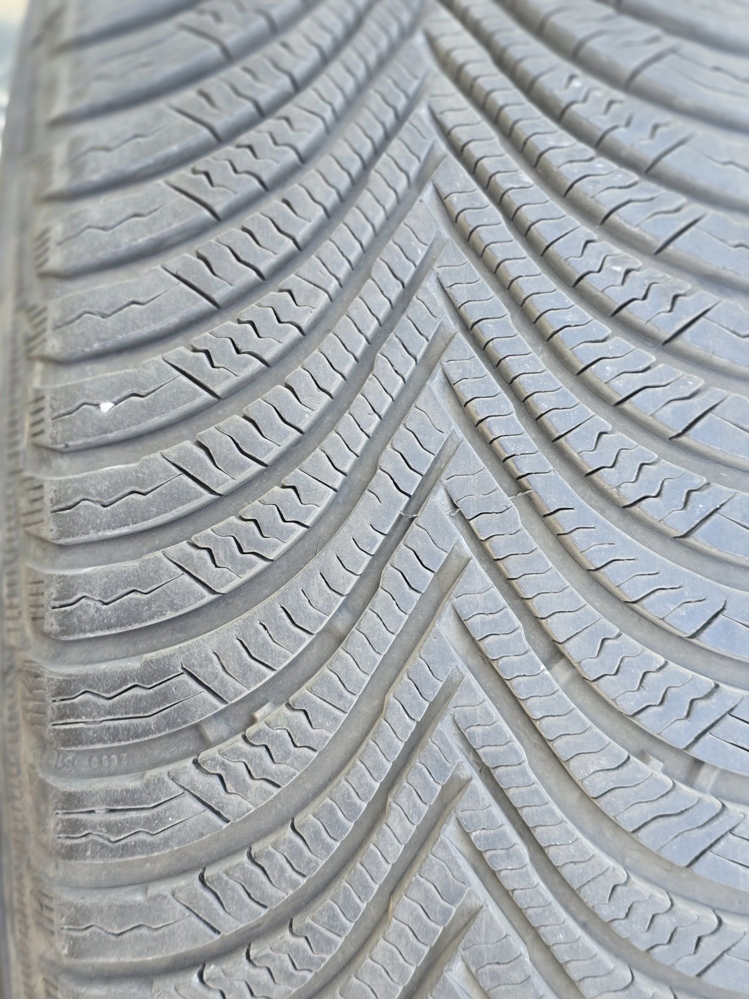Продавам 4 бр. зимни гуми Michelin Alpin 5 за 205/60/16