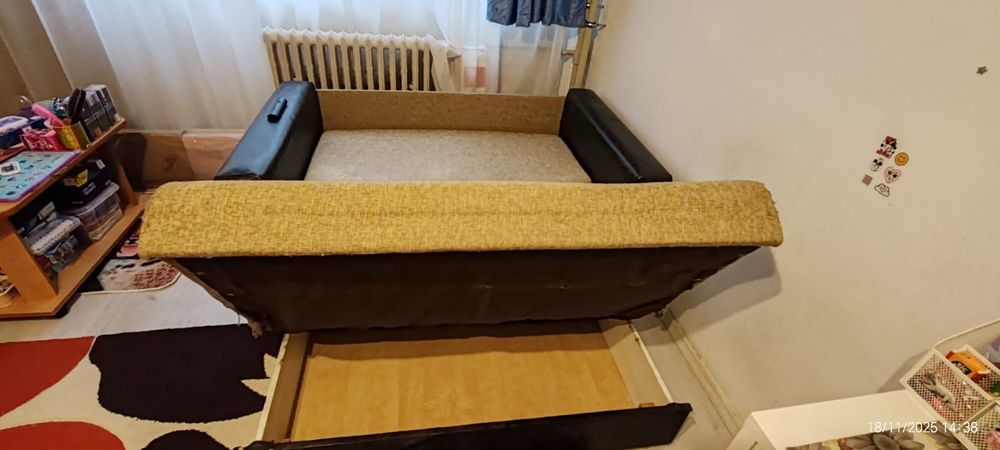 Vând canapea stofă!!