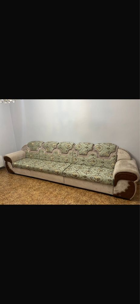 Продается диван 4м, ширина 90см