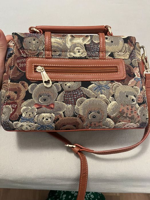 Дамска чанта на мечета