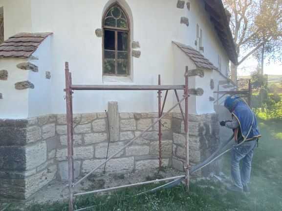 Sablare pivnite, fatade, monumente din caramida, piatra,