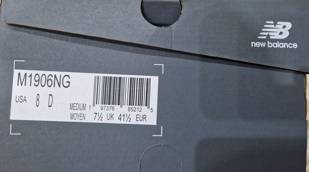 Preț redus ! Pantofi sport New BALANCE noi, cu bon, cutie, pungă