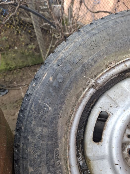 Anvelope 205/70 R 15