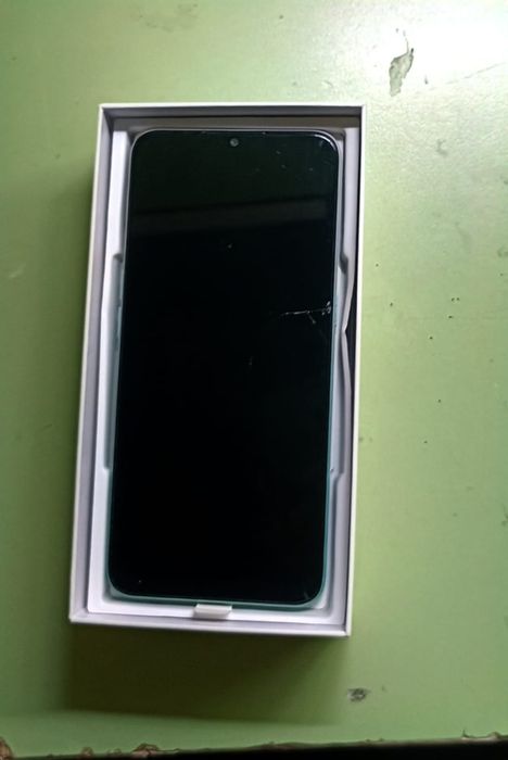 Oppo A31 продам торг уместен