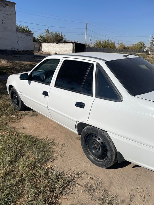 Nexia 2 1,6 холати яхши краскаси бор