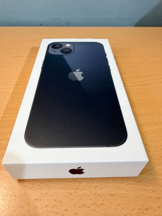 iPhone 13 (перфектно състояние)