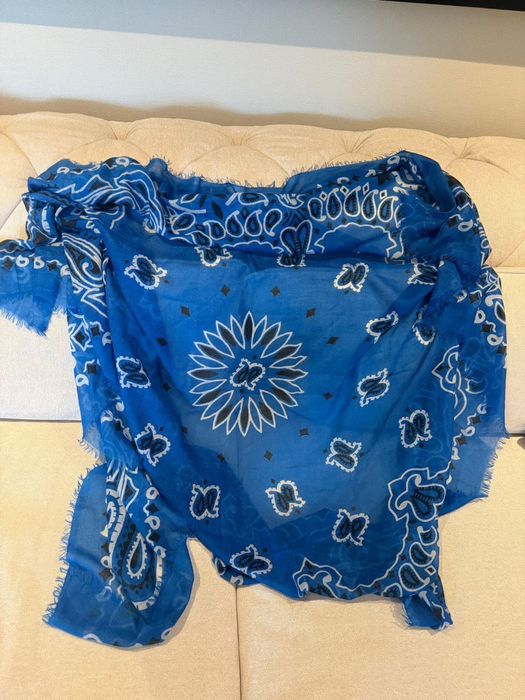 Kujten шал като ново