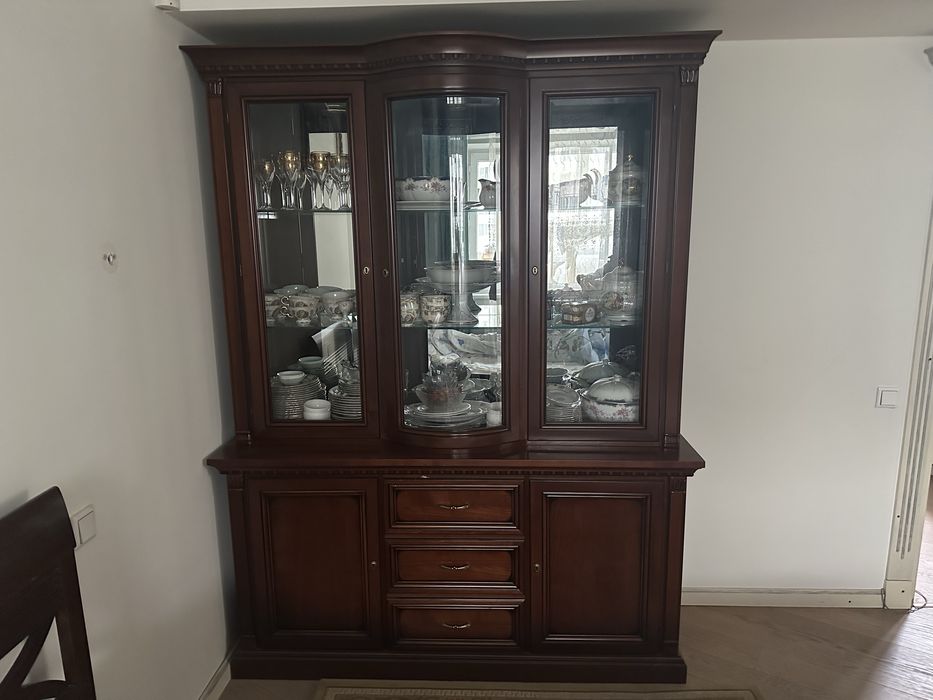 Шкаф витрина, Румынский, дерево