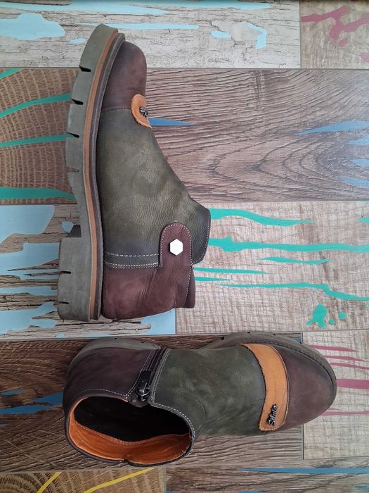 Дамски боти (кларкове) от естествен набук в зелено и кафяво