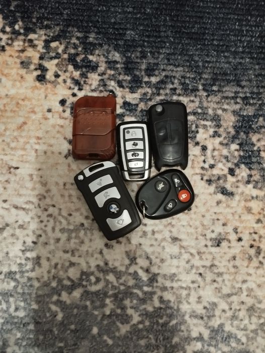 Chei de mașină  piese