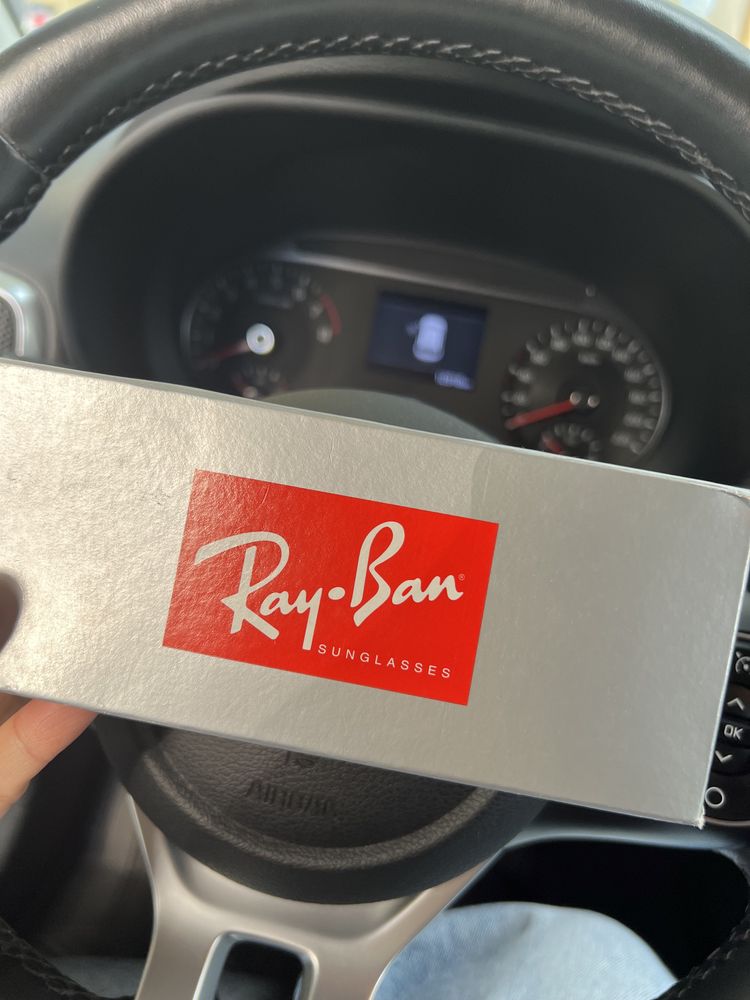 Солнцезащитные очки Ray-Ban Wayfarer