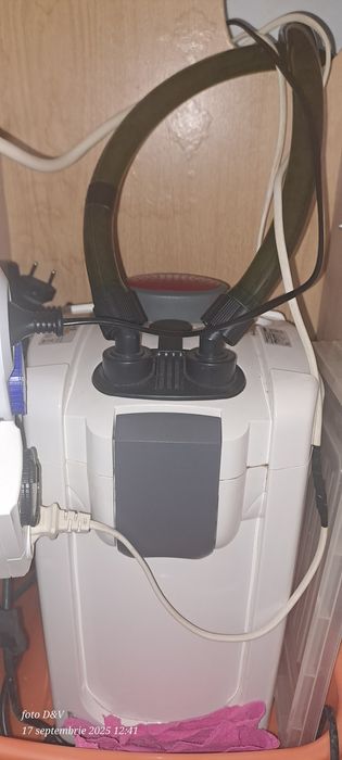 Acvariu cu stand