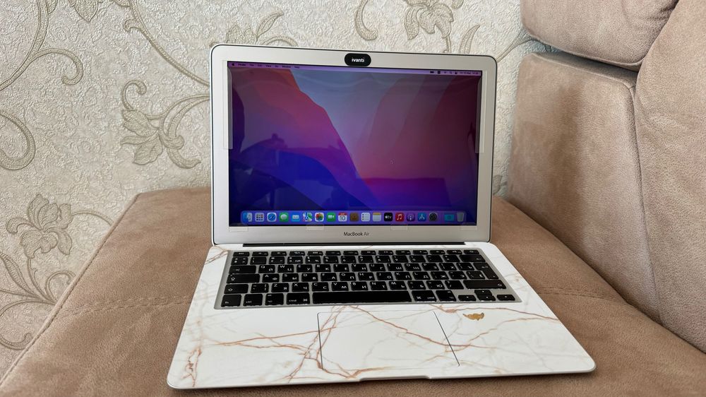 MacBook Air 13, 2017 год 128 Гб