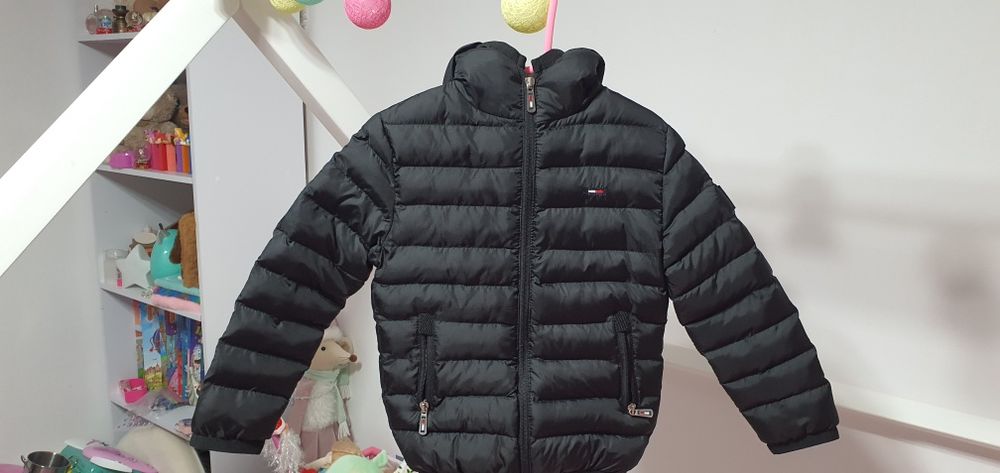 Geaca originală Tommy Hilfiger  3/4ani impecabila