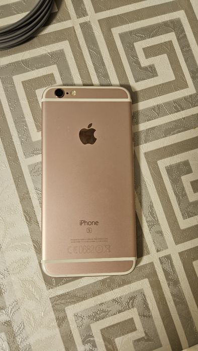 Продам iPhone 6S