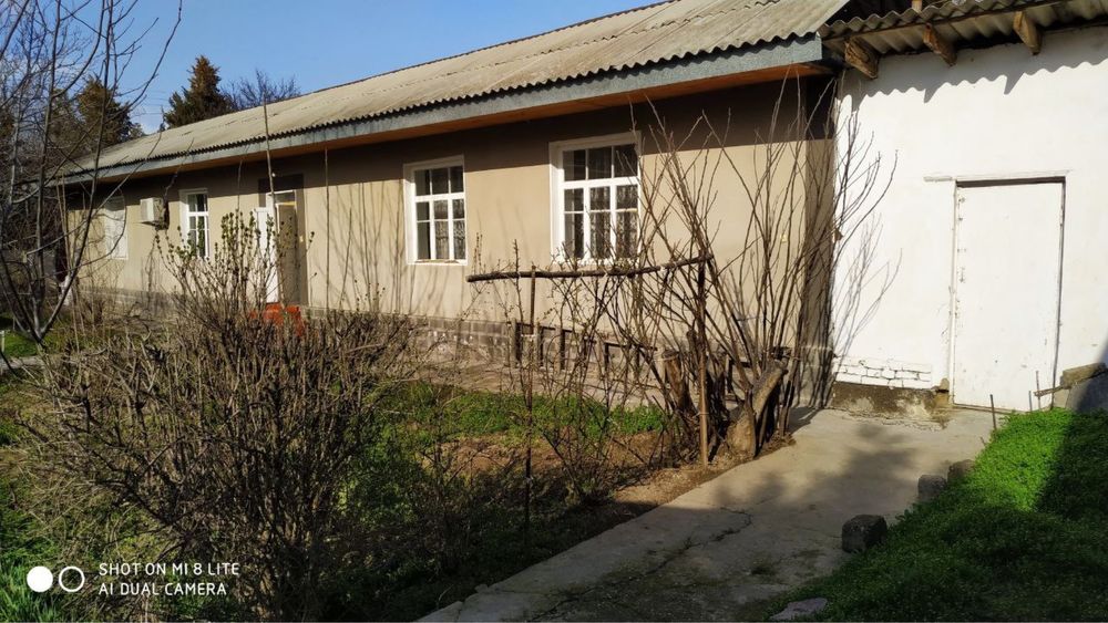 Срочно уй сотилади