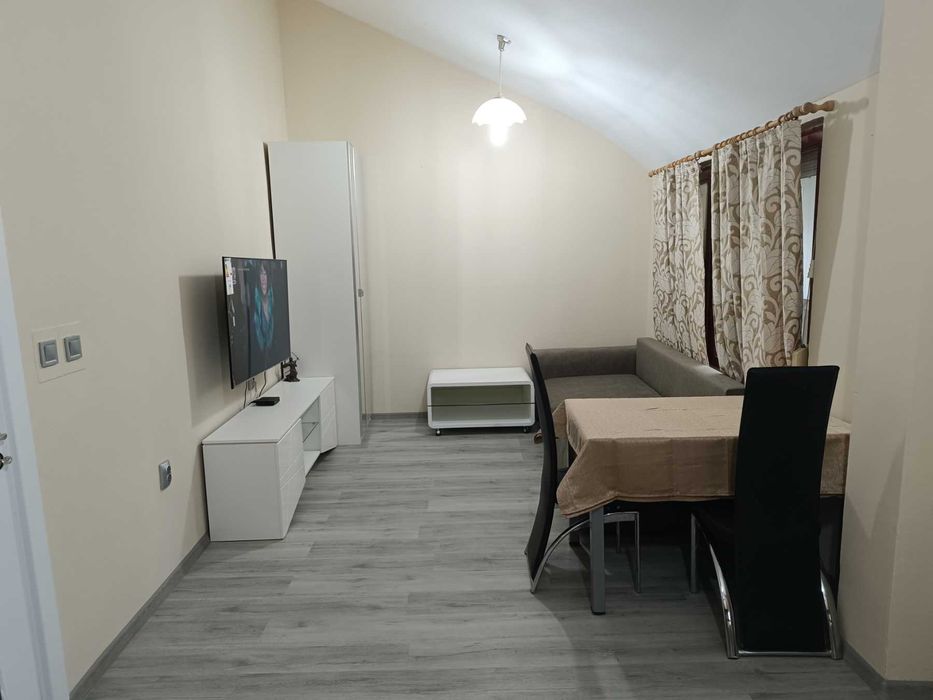 Дава се под наем Двустаен апартамент в Бургас, Център - 65 кв.м за 600 € - Снимка #7