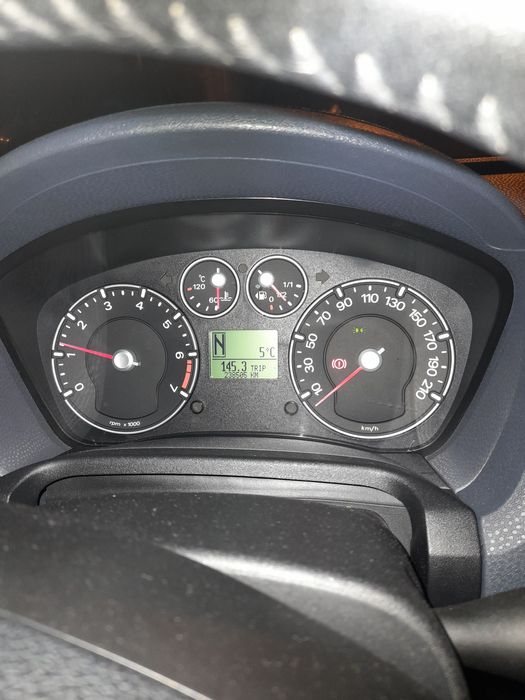 Ford Fiesta automat 1.4 benzina