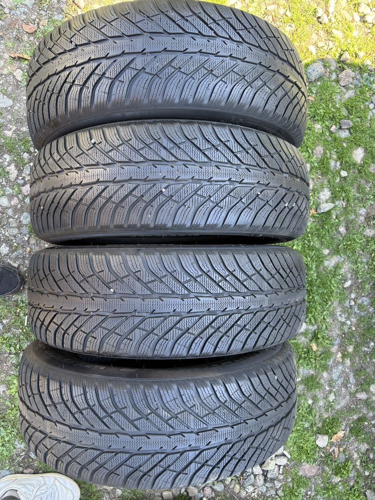 225/65 R17 4бр зимни гуми
