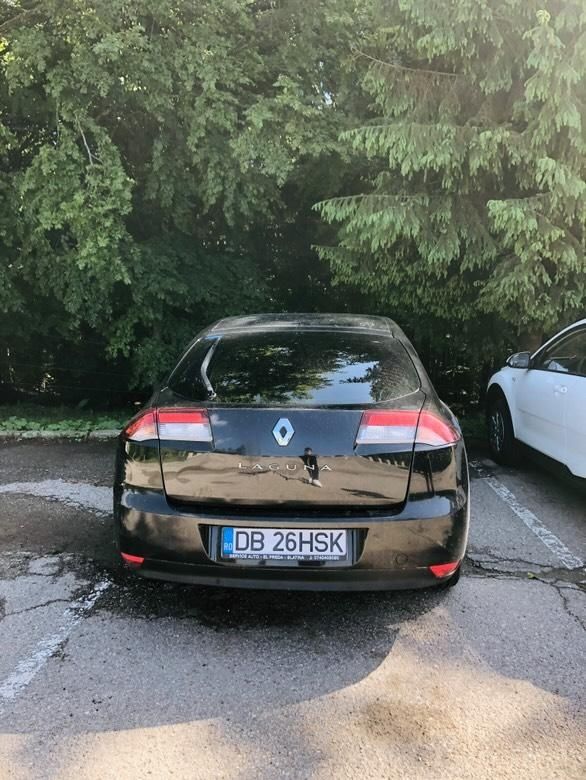 Vând sau schimb  laguna3