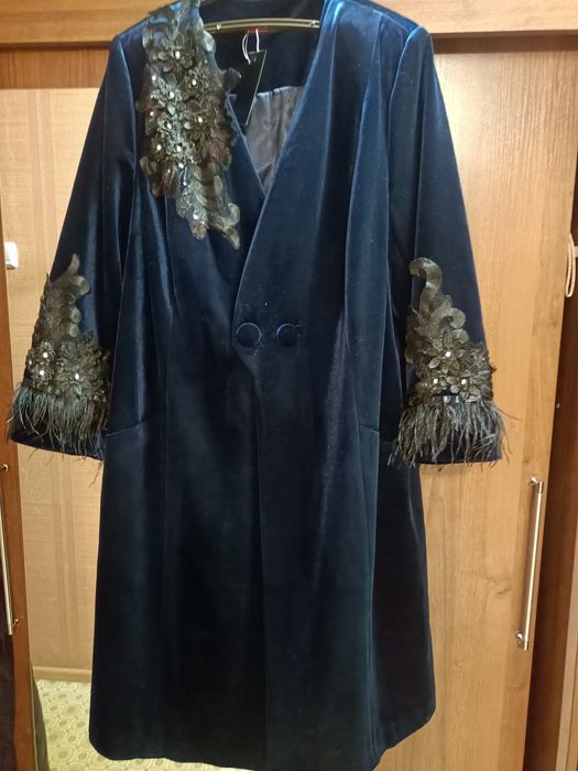 Ұлттық шапан , камзолдар сатылады