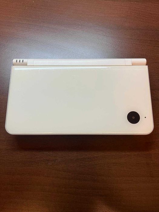 Nintendo DSi XL modat
