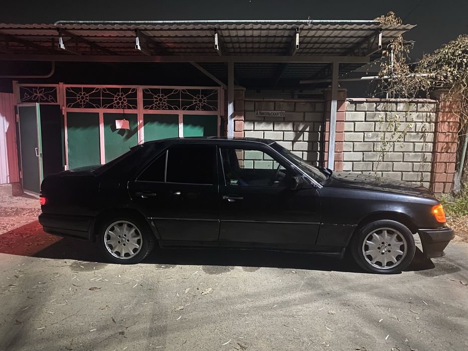 Mersedes W124 дорест