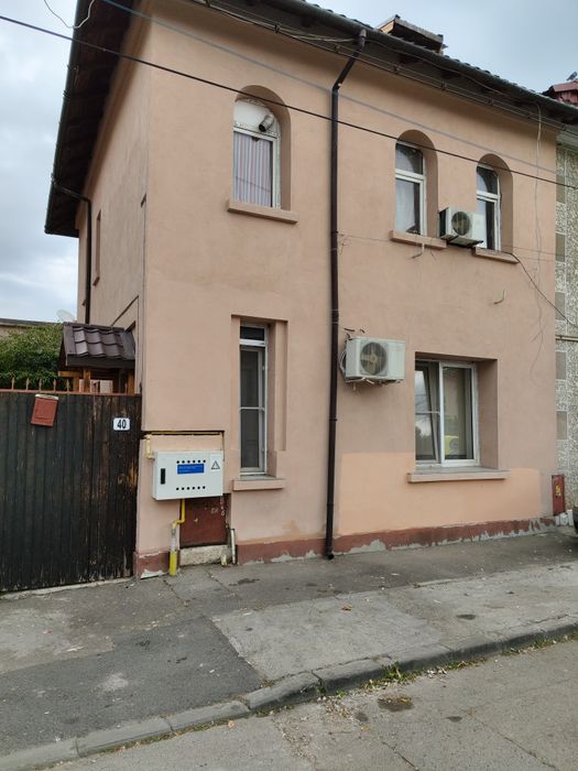 Apartament 2 camere in vila curte interioara