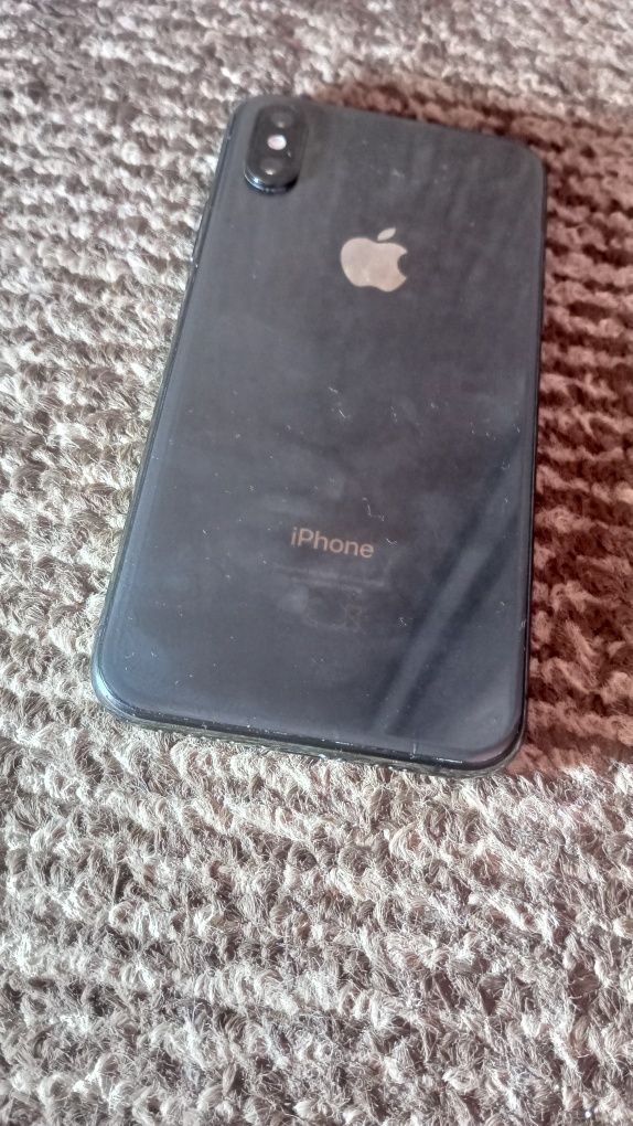 iPhone xs 80  лв