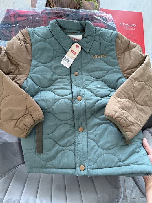 Levis , Guess , Mayoral