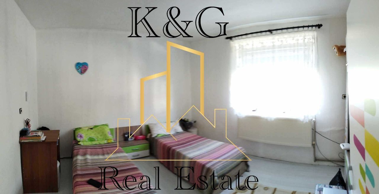 Продава се Къща в Разград, Център - 79 кв.м за 1356 €/кв.м - Снимка #3