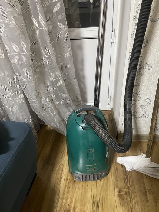 Отдам пылесос бесплатно