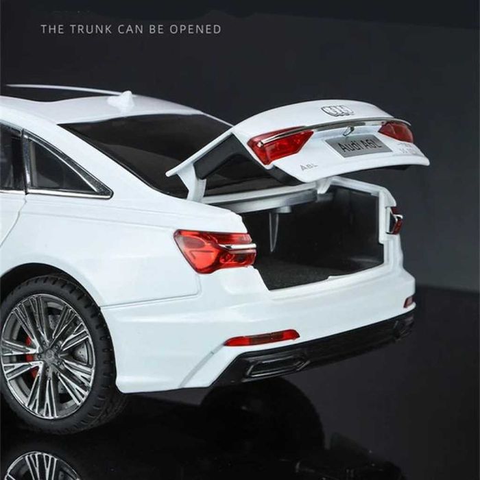 Луксозна метална кола - Модел с реалистични функции АУДИ/ГАРАНЦИЯ