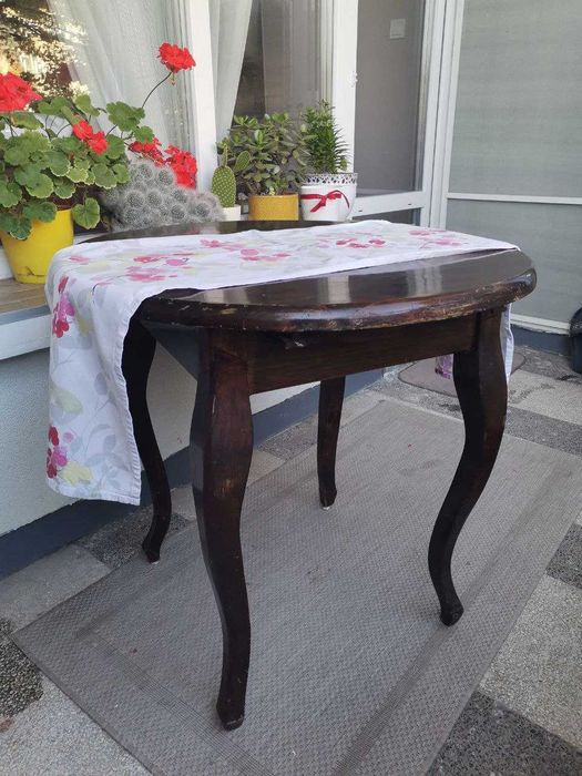 Маса кръгла разтегална масивно ДЪРВО и противовлажна покривка към нея