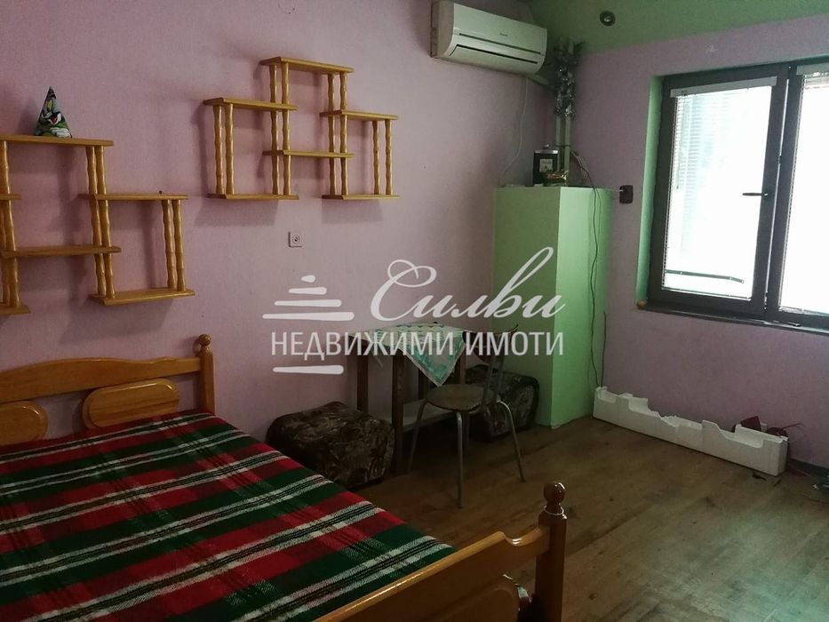 Етаж от къща - Център