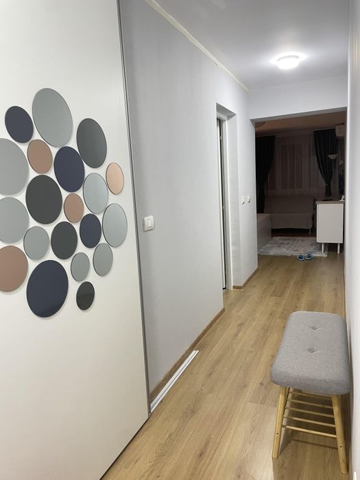 Dau în chirie apartament