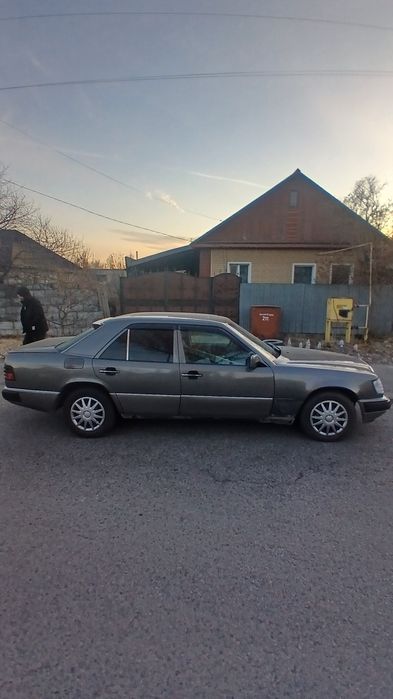 Мэрсэдэс 124 230