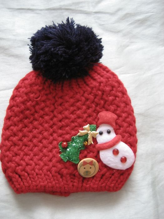 топла шапка за бебе и още нещо