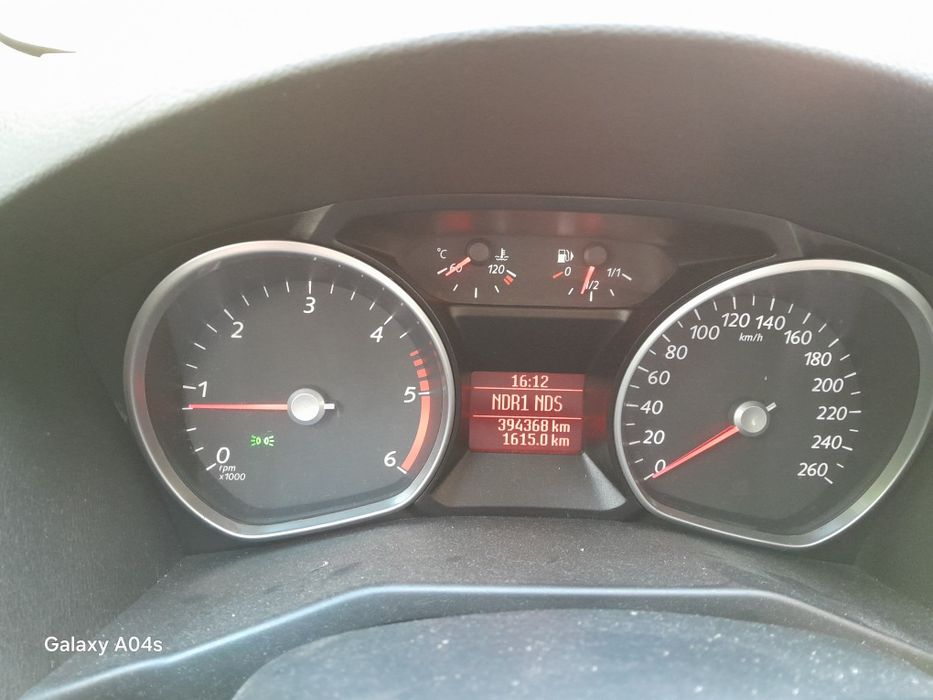 Vând Ford mondeo