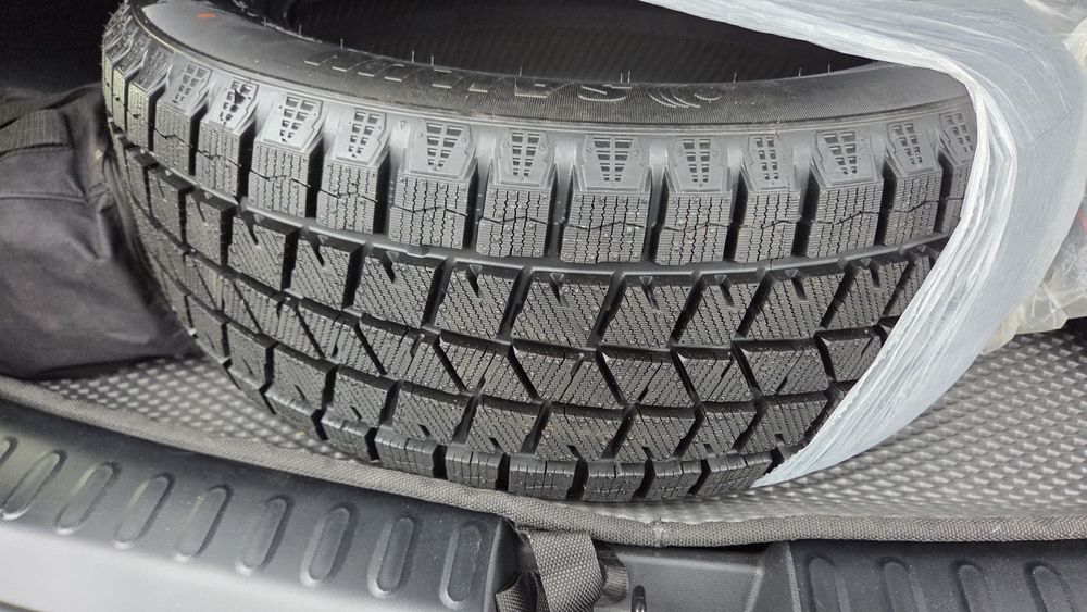 Продам зимнюю резину