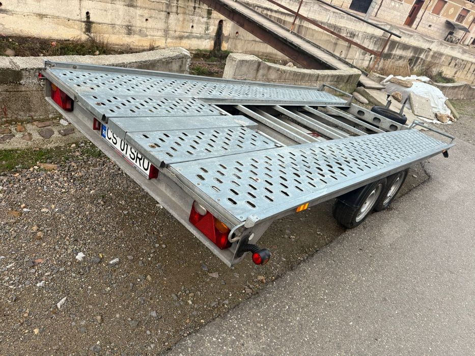 Vând platformă auto basculabila