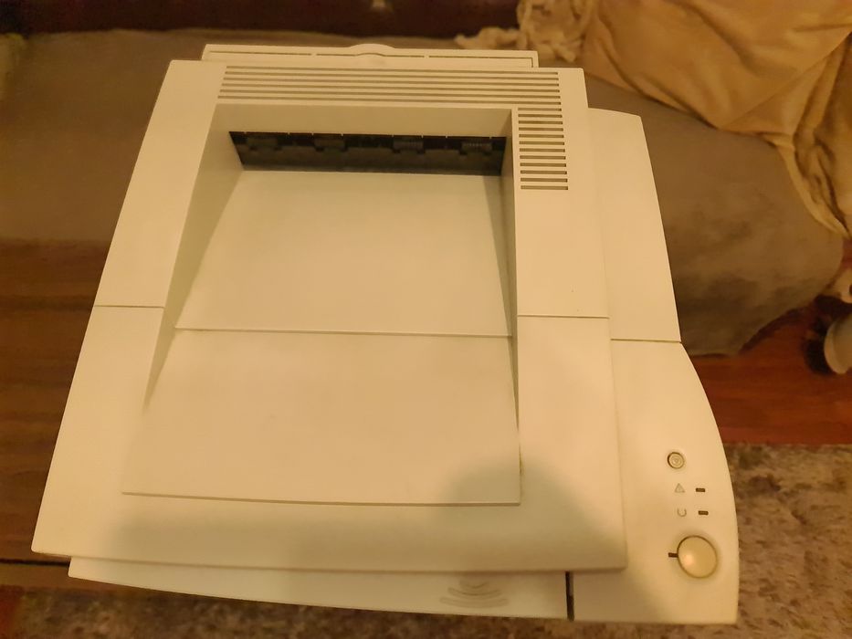 Vand imprimanta HP 2100