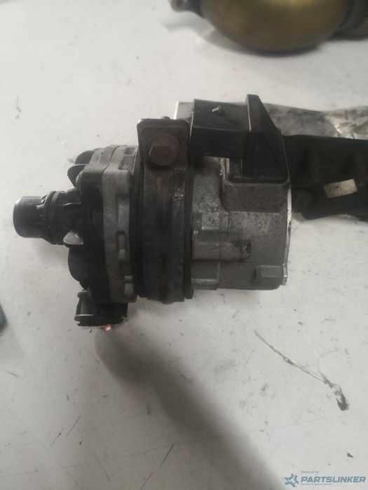 Pompa apa suplimentara  MERCEDES-BENZ S-CLASS (W222, V222, X222) [ 2013 - > ] S 350 BlueTEC / d (OM 642.861) 190KW|258HP OEM A0005001986