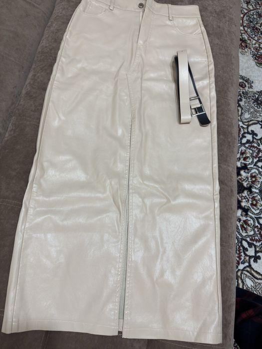 Продается юбка молочного цвета