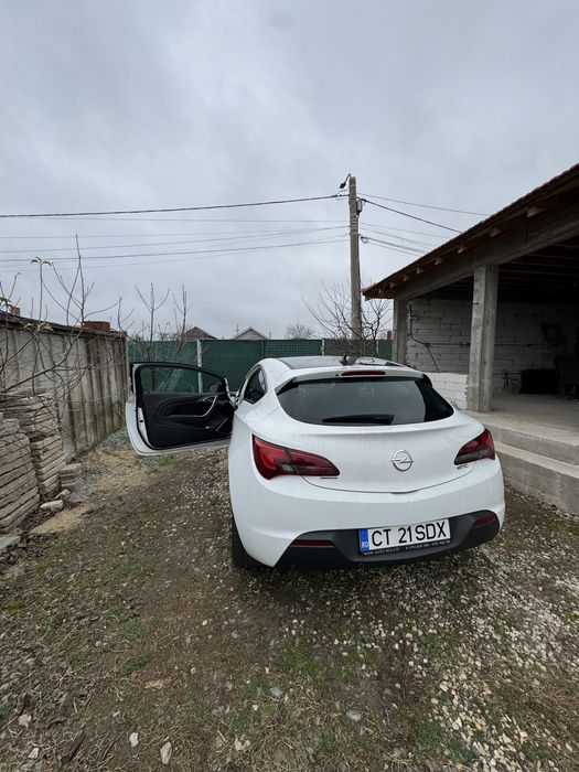Opel Astra J GTC 1.7CDTI