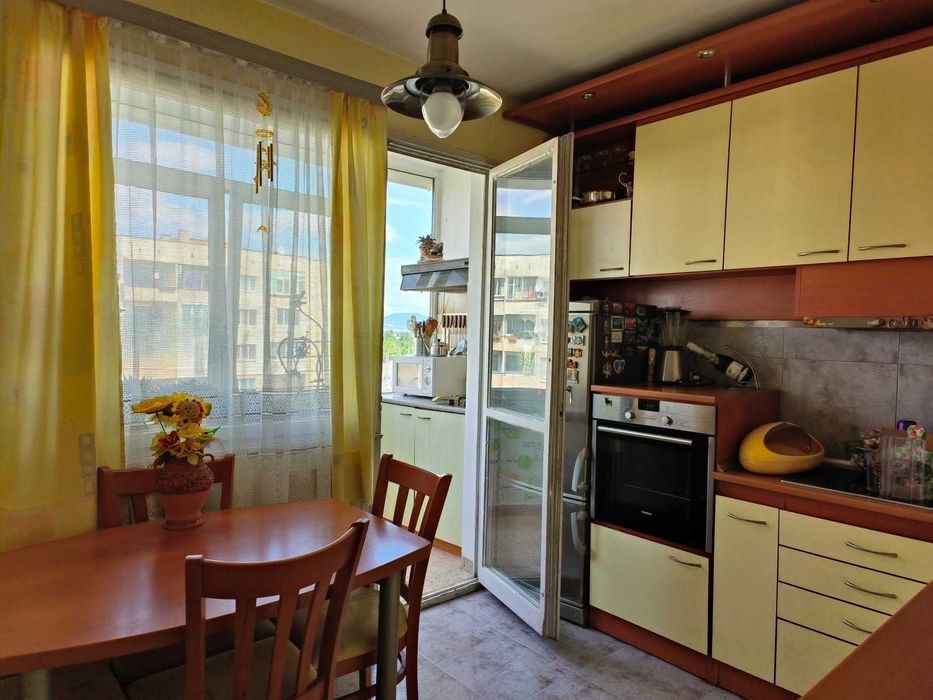 Дава се под наем Тристаен апартамент в София, Света Троица - 90 кв.м за 650 € - Снимка #12